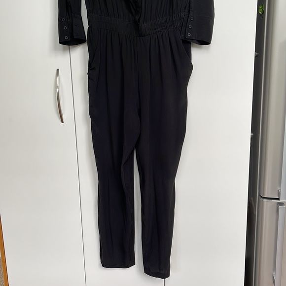 Black silk jumpsuit with elastic waist - Picture 2 of 10
